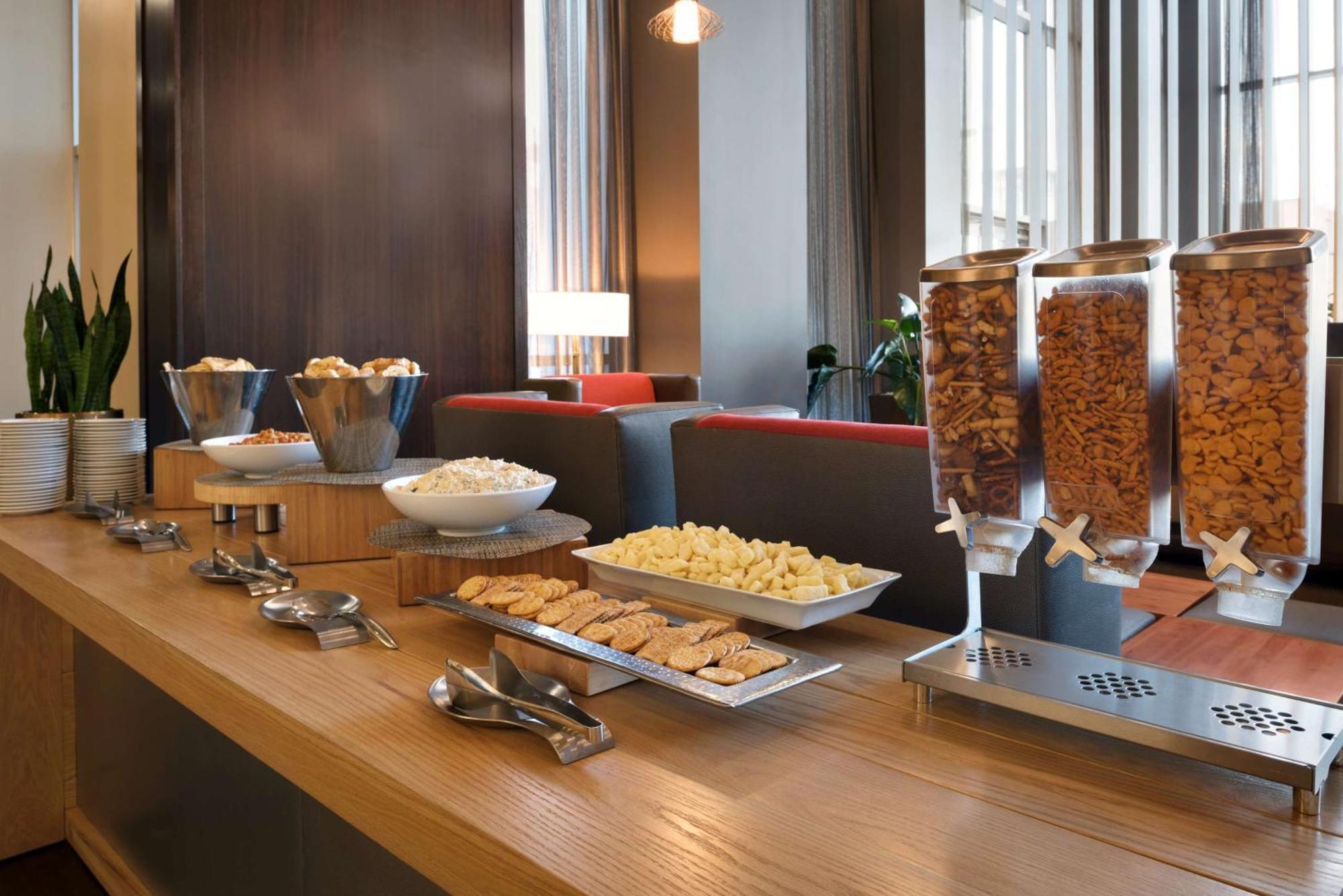 Embassy Suites By Hilton Chicago Naperville Εξωτερικό φωτογραφία